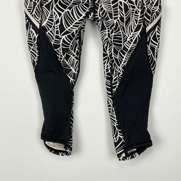 Lululemon Run A Marathon Crop II Legging Pretty Palm Black Angel Wing size 4 - Picture 8 of 12